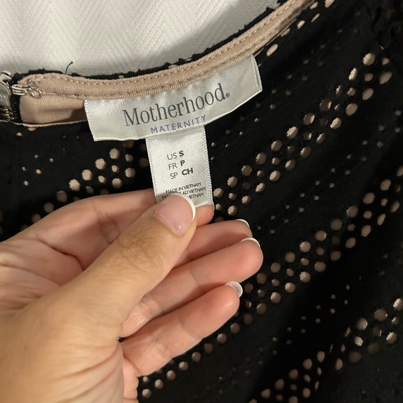 Motherhood Maternity Lace Stretch Little Black Stretch Midi Dress Size Small - Picture 9 of 11